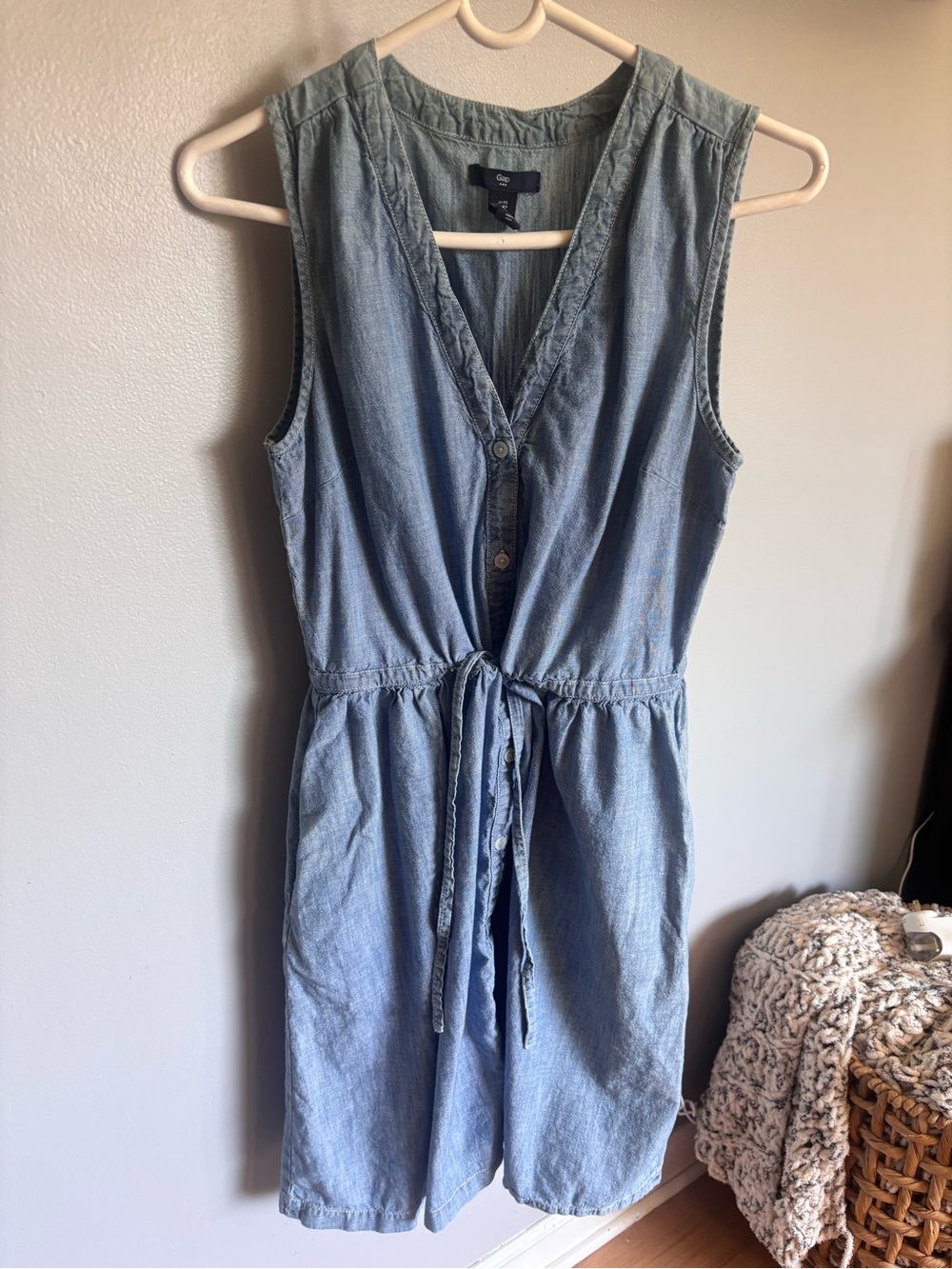 GAP Chambray Tie-Waist SleevelesS Dress Light Denim Blue